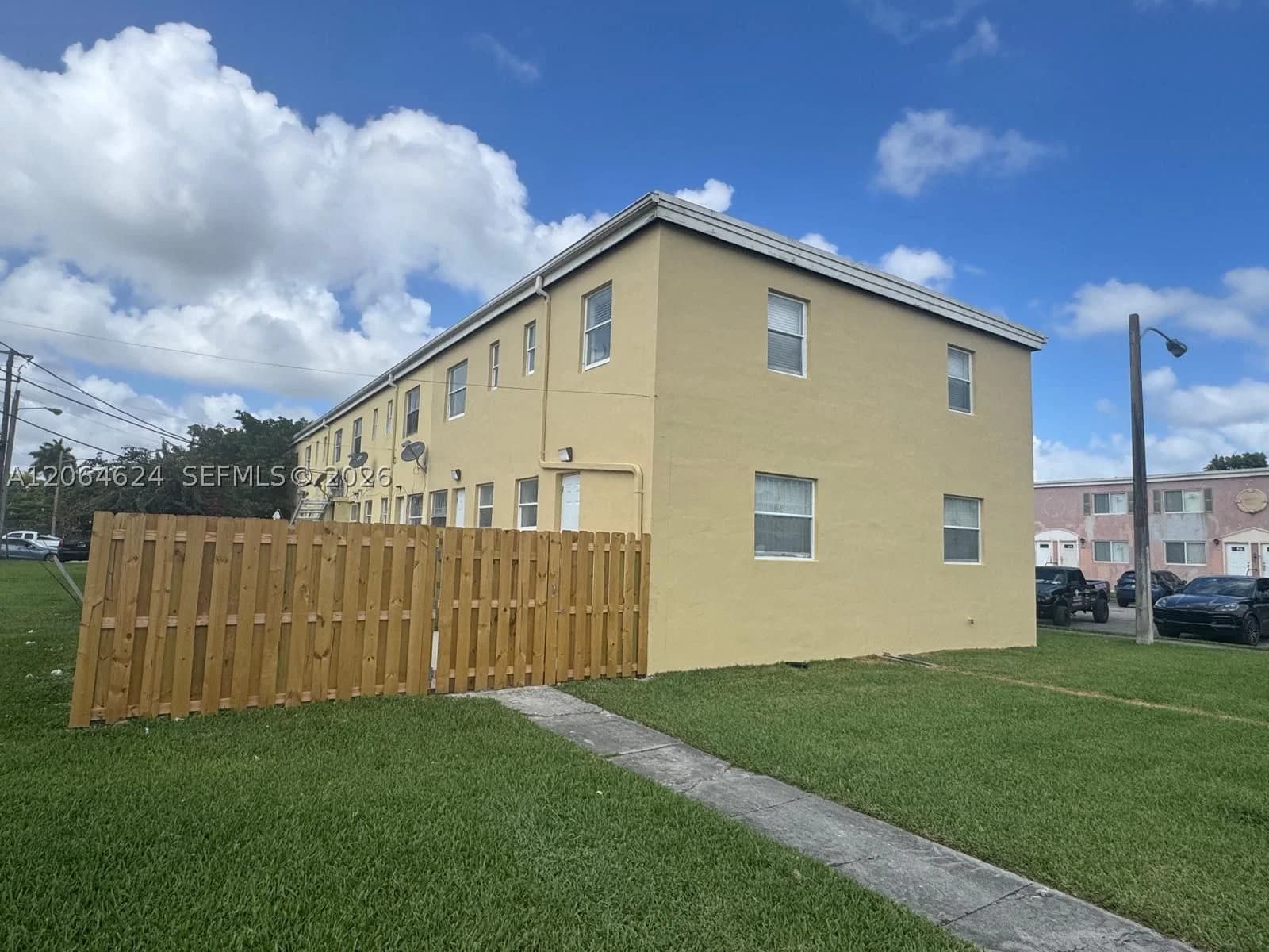 4-bedroom Condo — 8454 4th Ave #8454, Miami, FL 33150