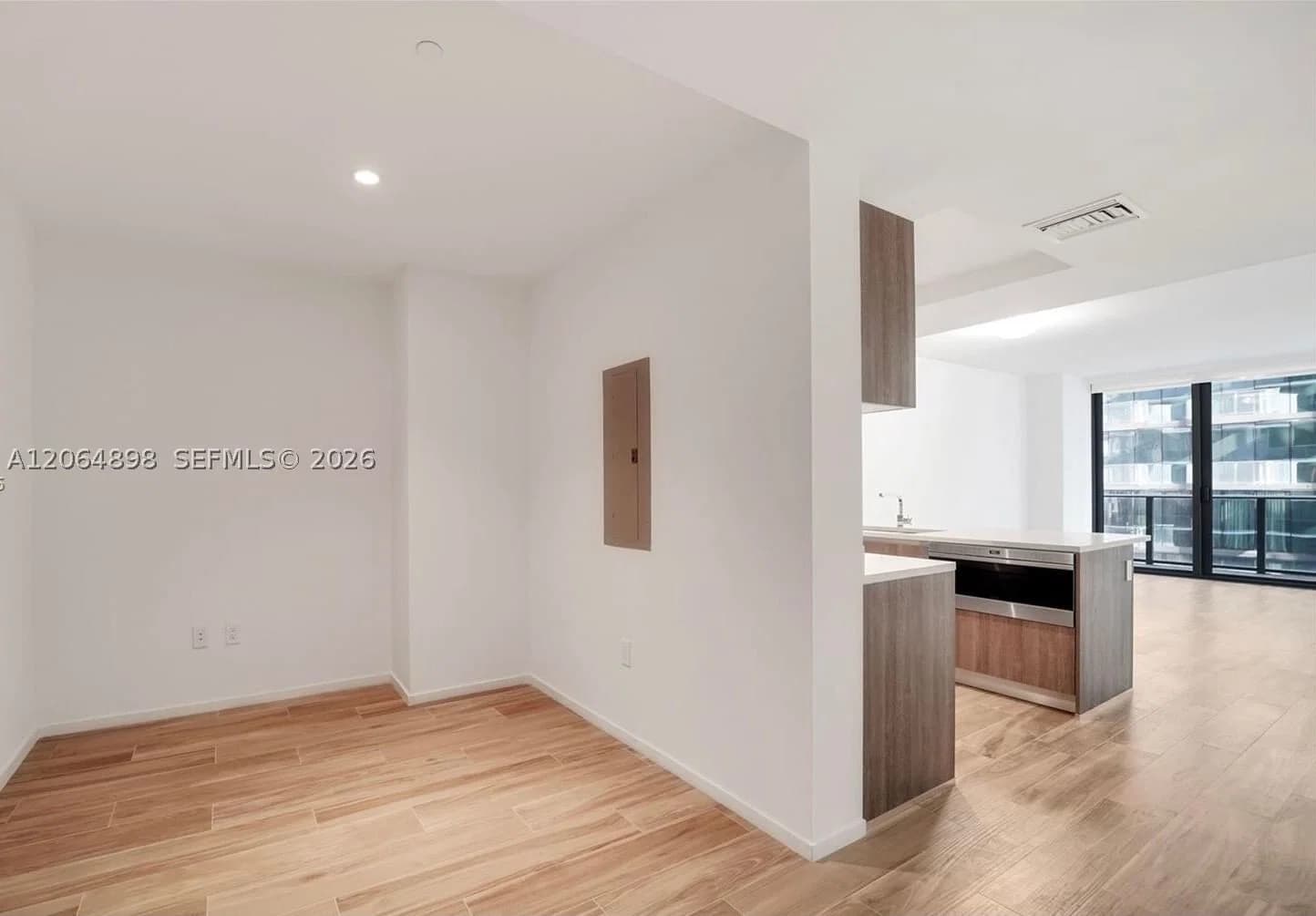 1+1 Condo — 801 Miami Ave #1807, Miami, FL 33130
