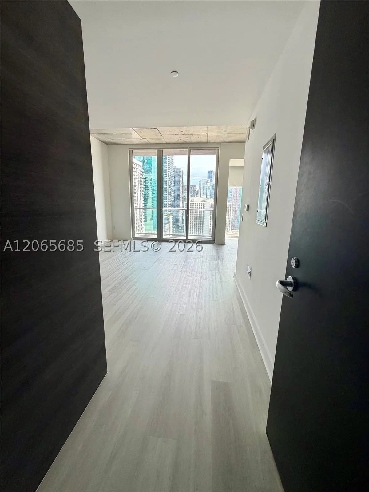 1+1 Condo — 151 1 Street #2207, Miami, FL 33131