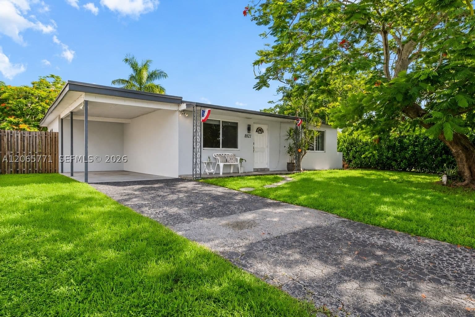 3+1 Müstakil ev — 8921 26th Pl, Sunrise, FL 33322