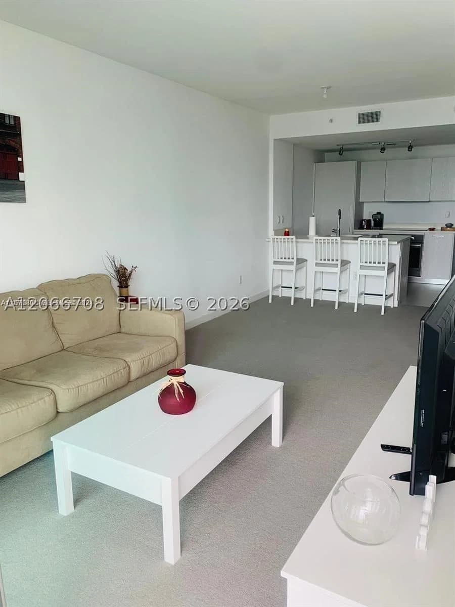 1+1 Condo — 501 31st St #804, Miami, FL 33137