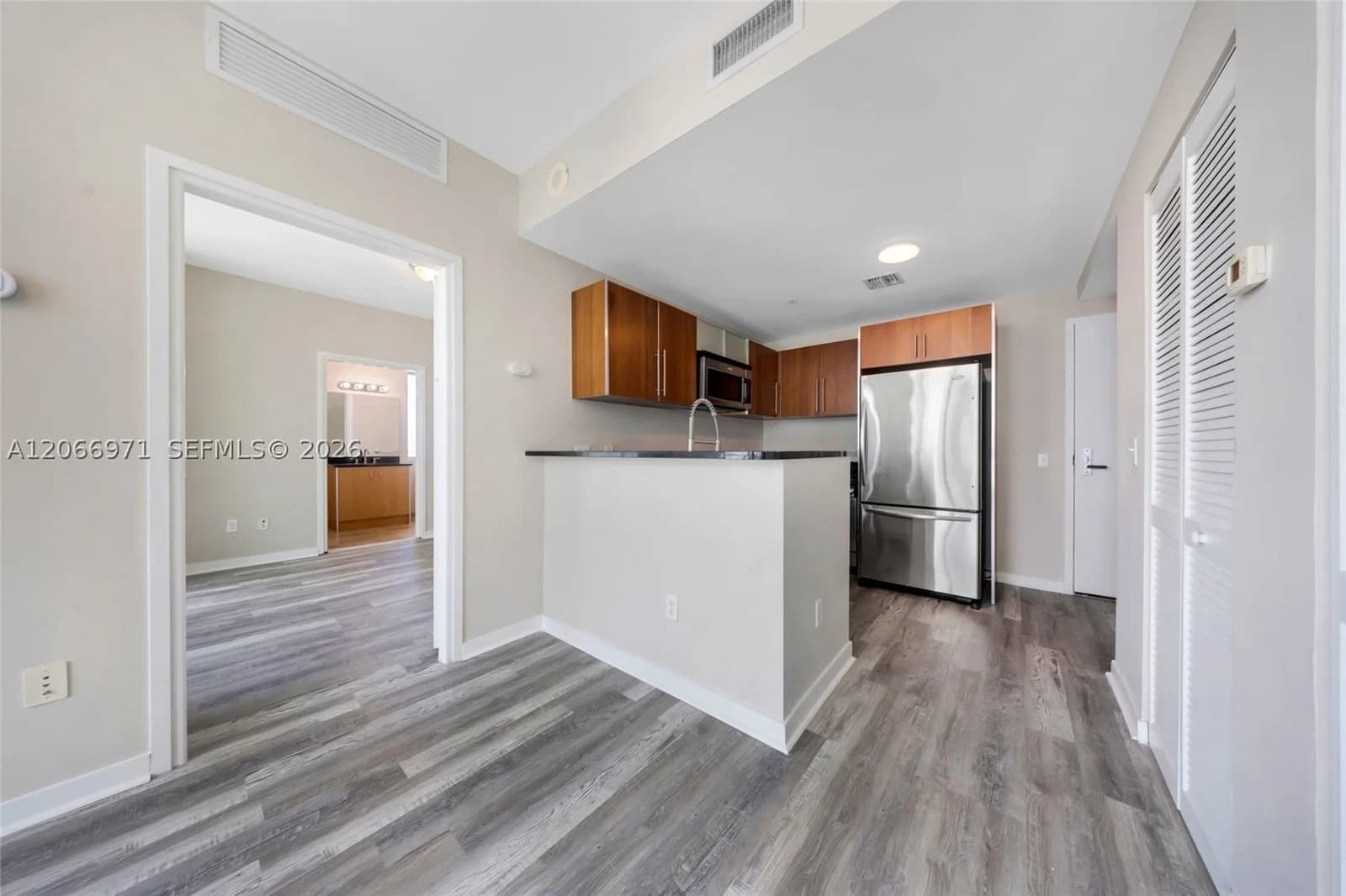 1-bedroom Condo — 300 Biscayne Blvd #T-2911, Miami, FL 33131