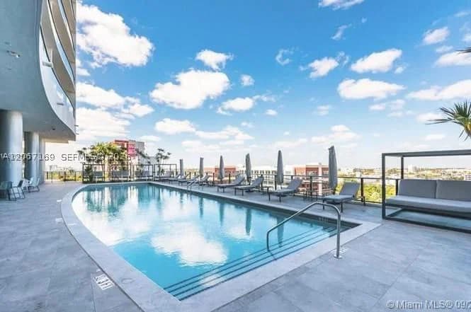 2+1 Condo — 1600 1st Ave #1420, Miami, FL 33132