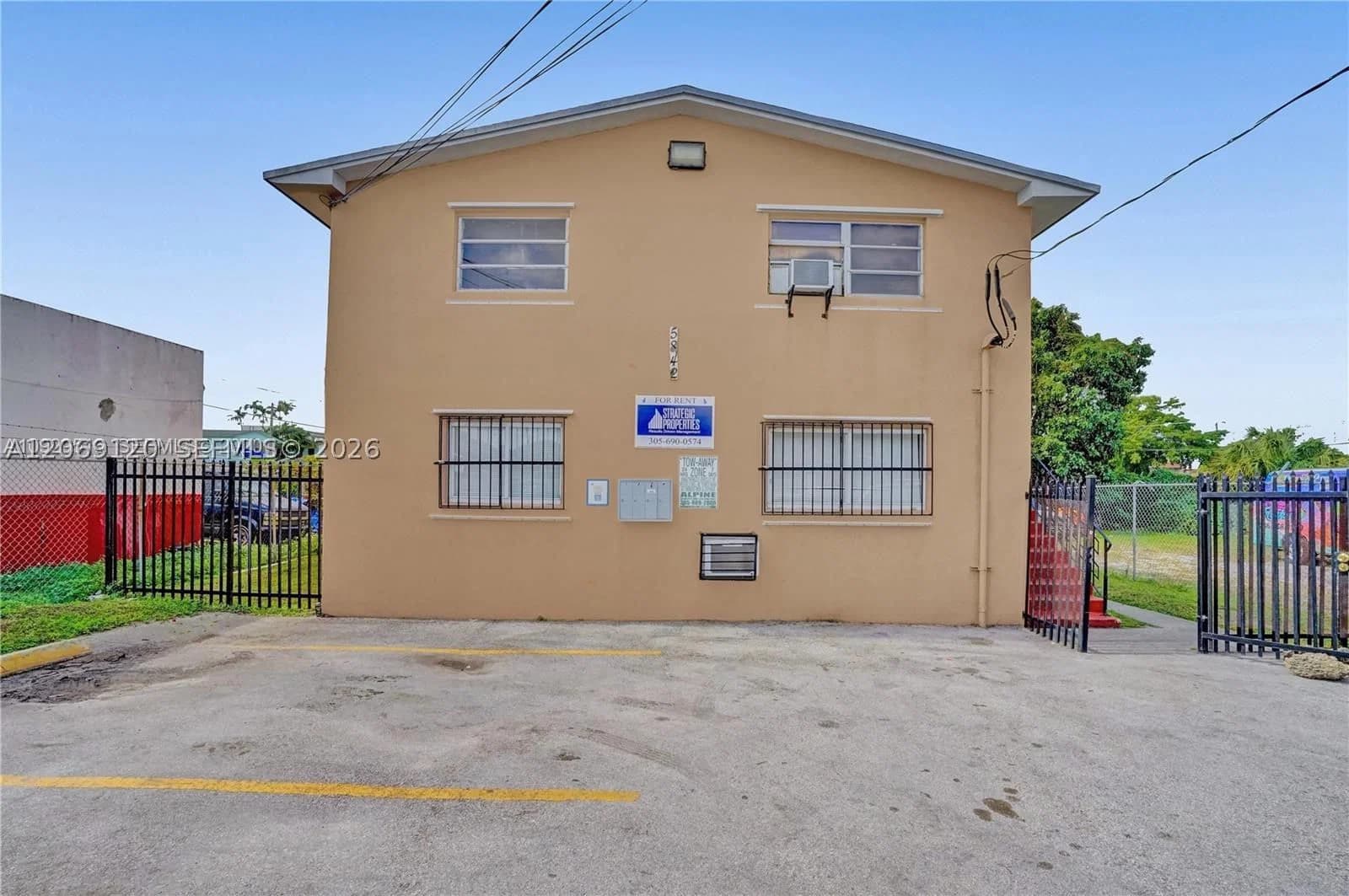 Mülk — 5842 12th Ave, Miami, FL 33127