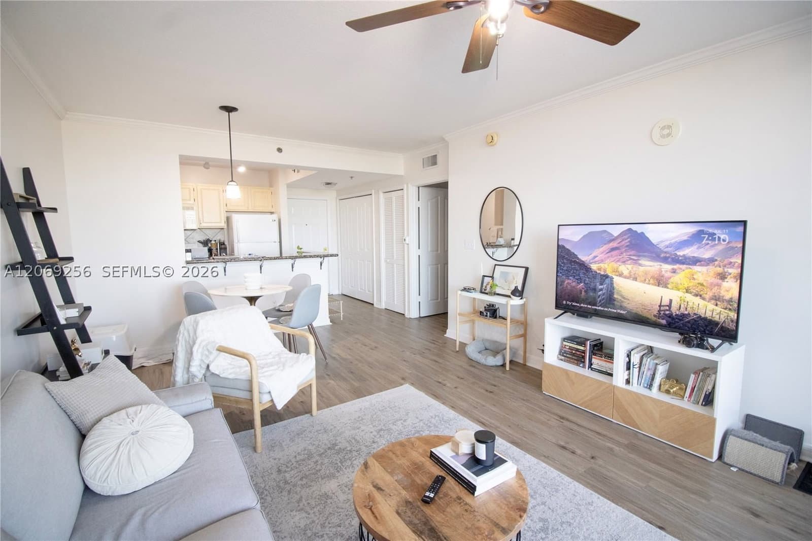 1-bedroom Condo — 2665 37th Ave #911, Miami, FL 33133