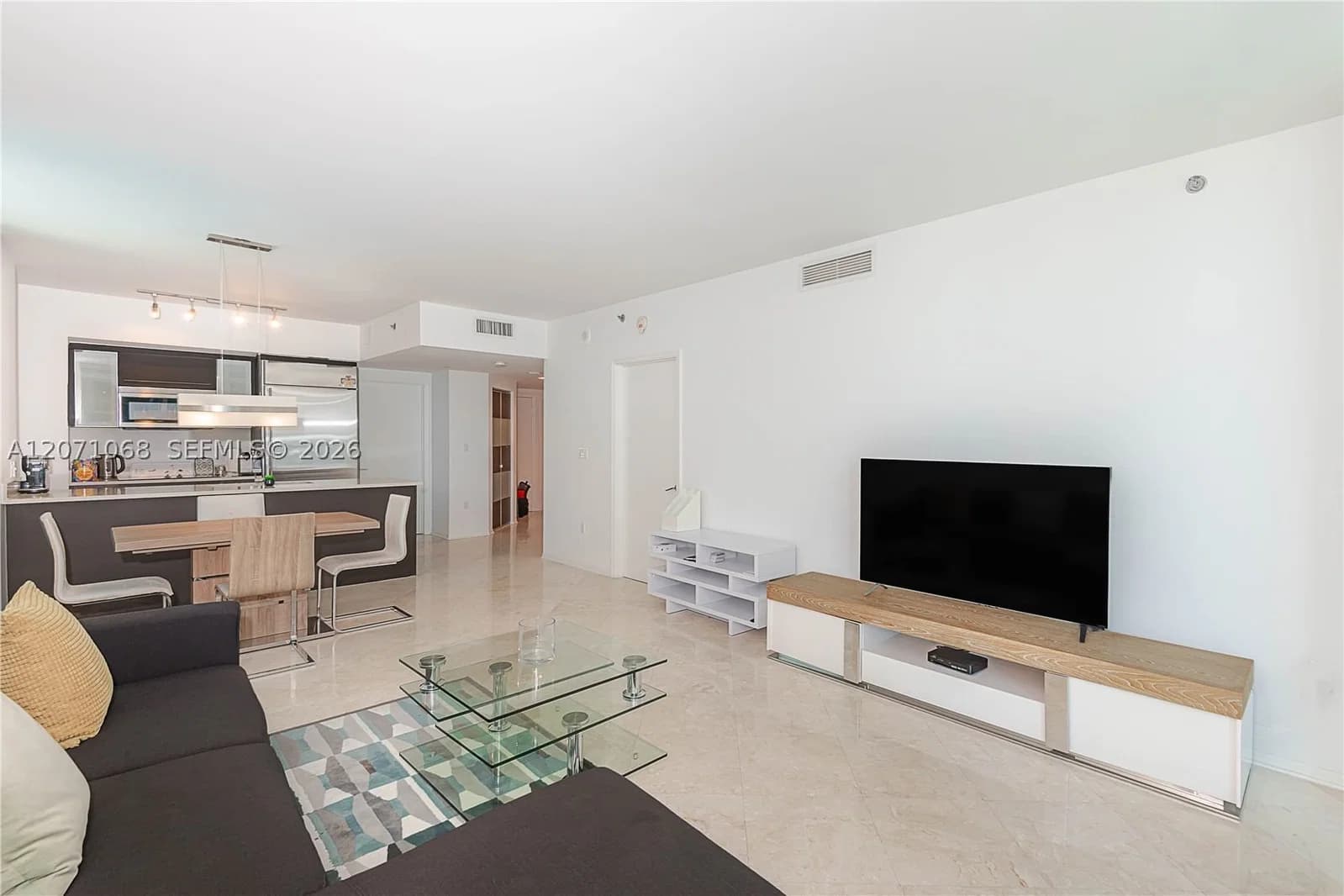 2-bedroom Condo — 55 6th St #1507, Miami, FL 33131