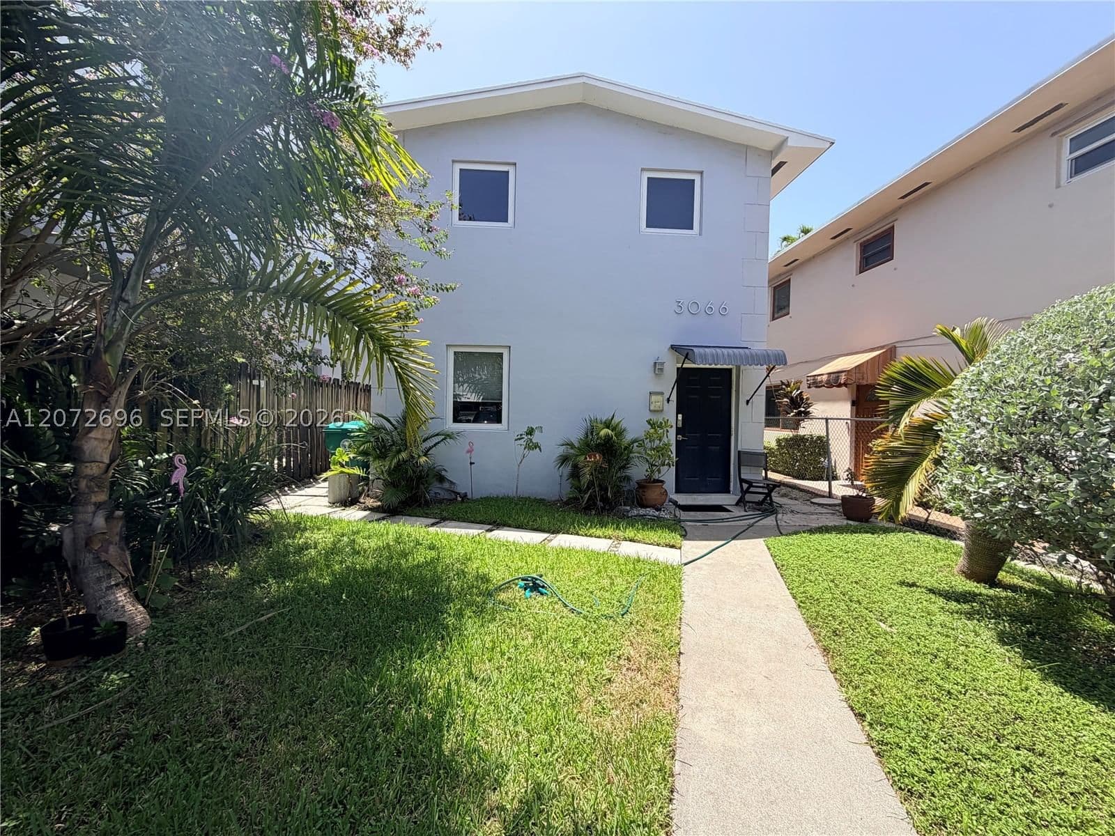 2-bedroom Property — 3068 Carter St #1, Miami, FL 33133