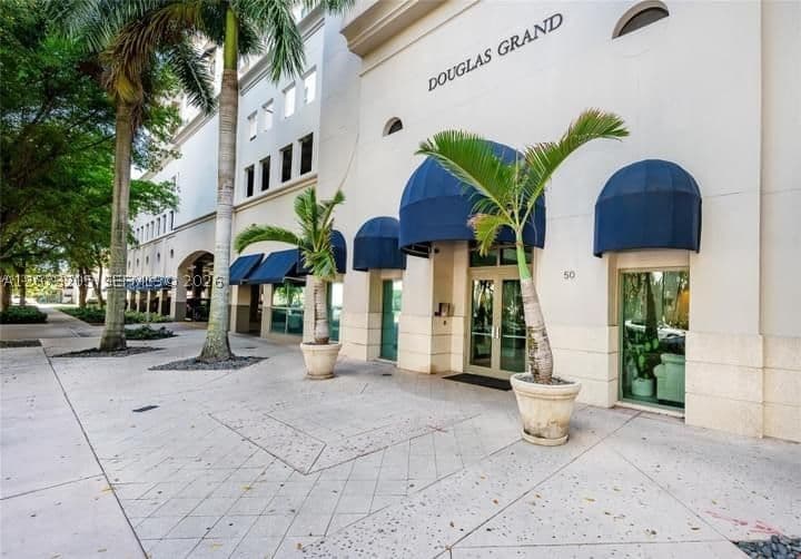 Condo — 50 Menores Ave #802, Coral Gables, FL 33134