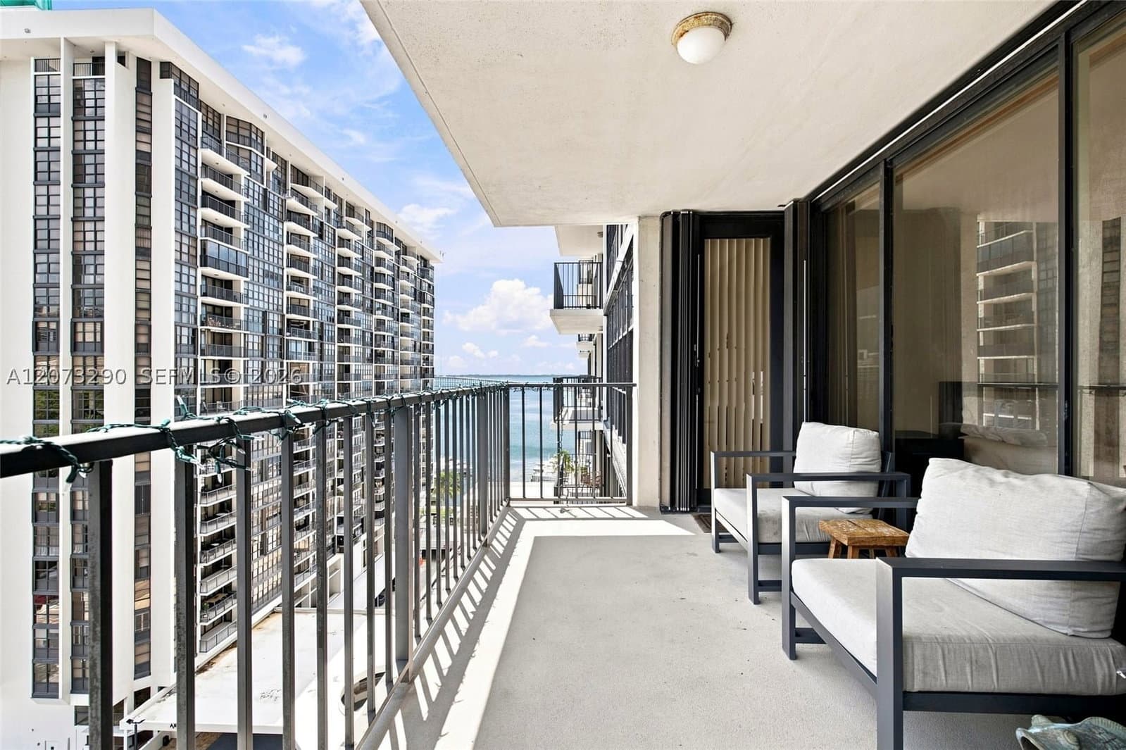 2-bedroom Condo — 1901 Brickell Ave #B1411, Miami, FL 33129