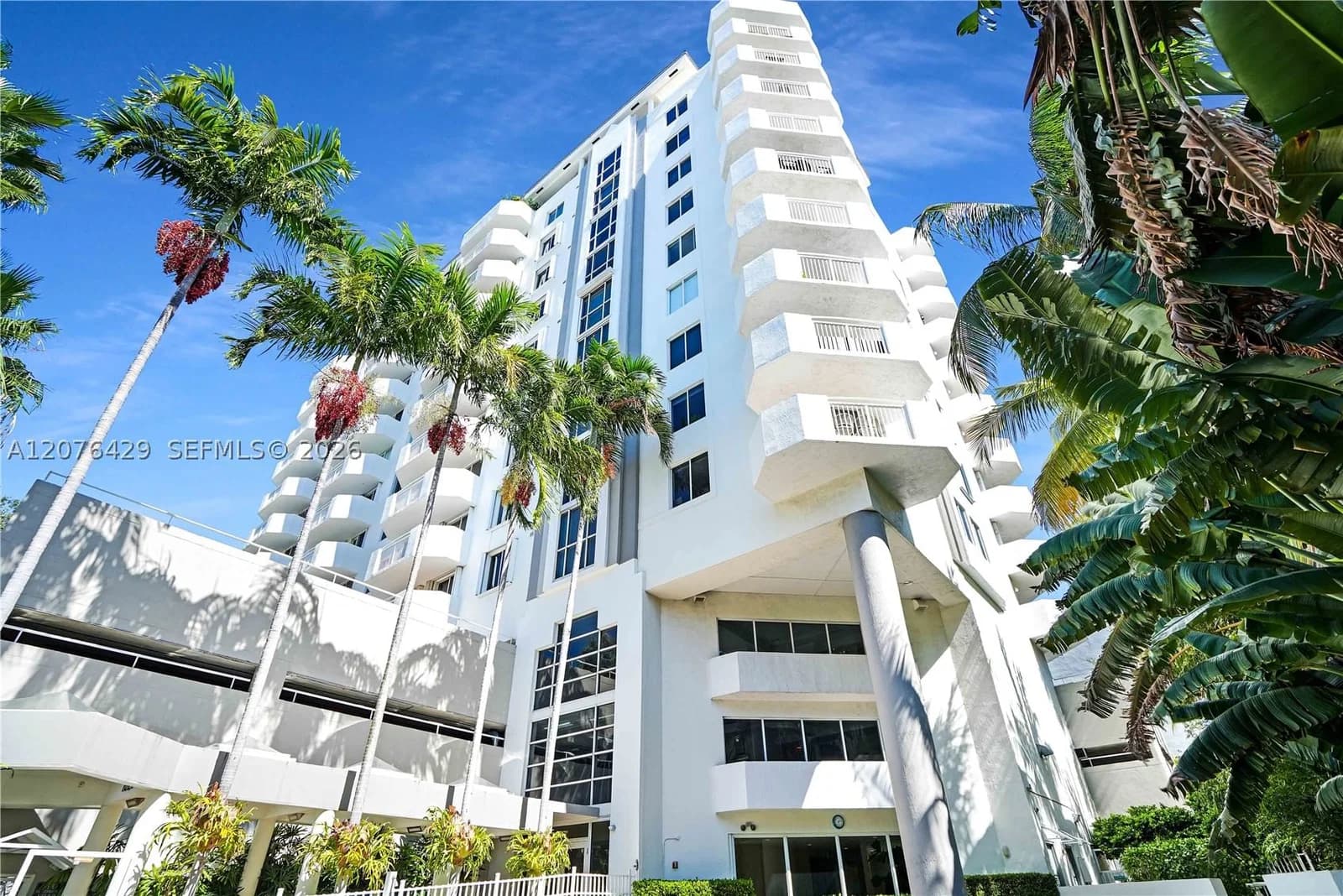 2-bedroom Condo — 1621 Bay Rd #604, Miami Beach, FL 33139