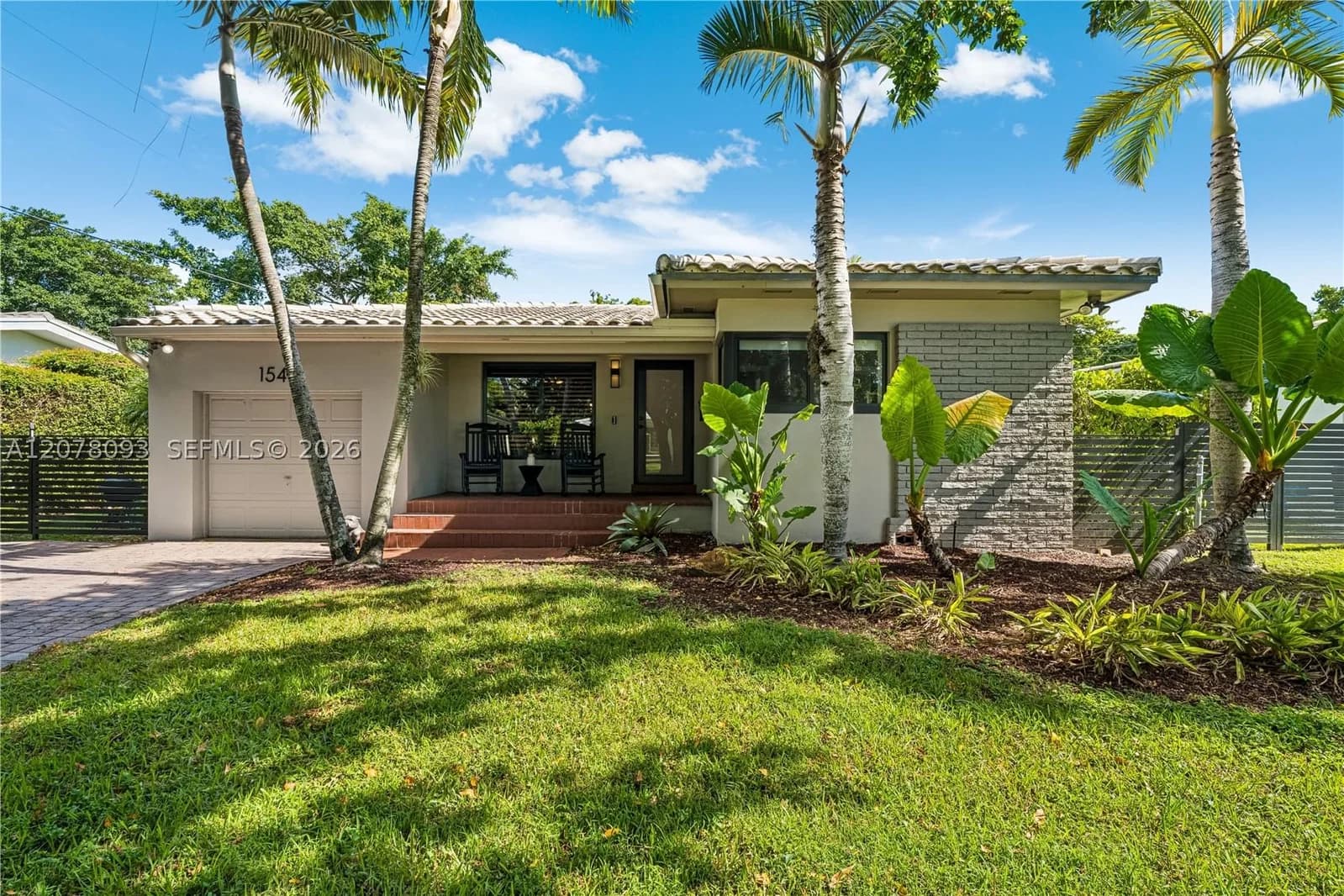 2-bedroom Single-Family Home — 1541 Consolata Ave, Coral Gables, FL 33146
