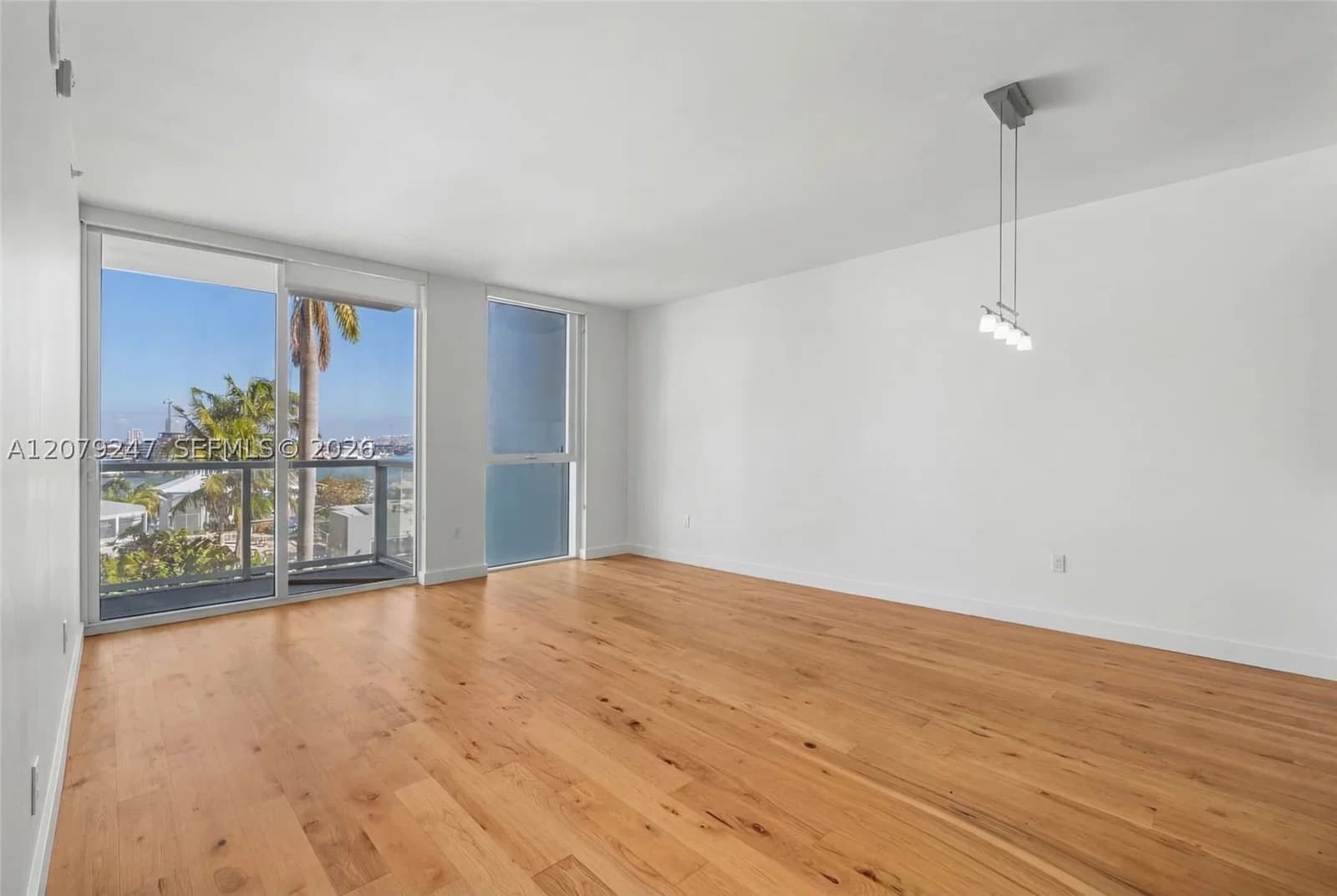 1+1 Condo — 253 2nd St #1007, Miami, FL 33132