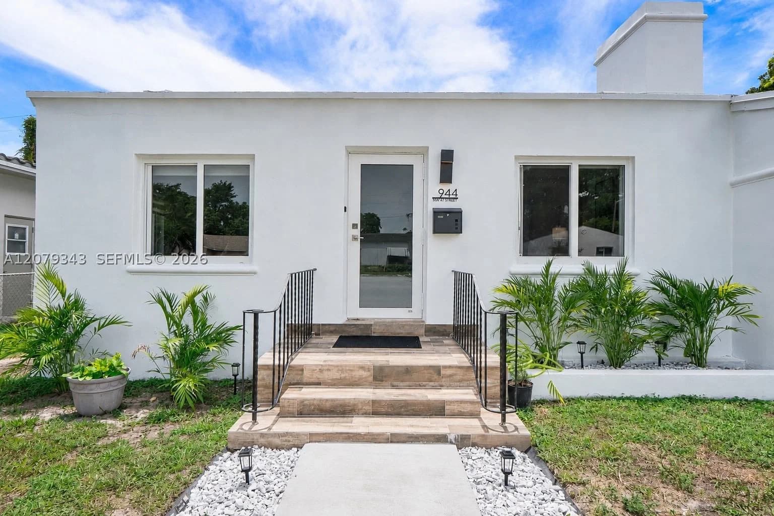 3+1 Müstakil ev — 944 47th St, Miami, FL 33127