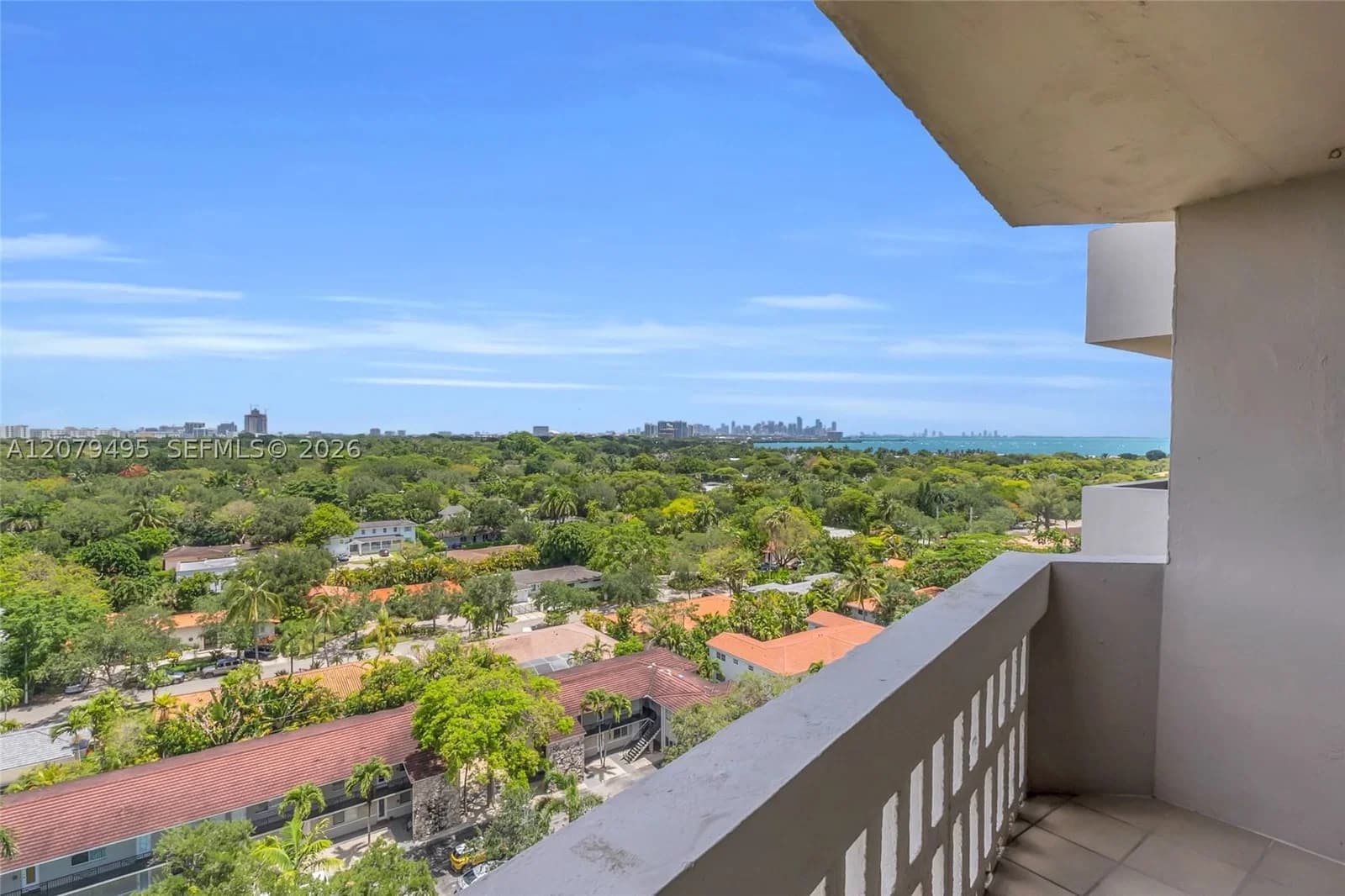 2-bedroom Condo — 90 Edgewater Dr #1101, Coral Gables, FL 33133