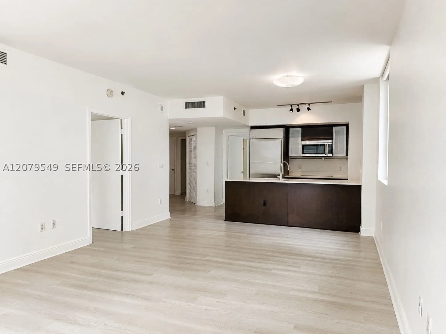 2-bedroom Condo — 55 6th St #1510, Miami, FL 33131