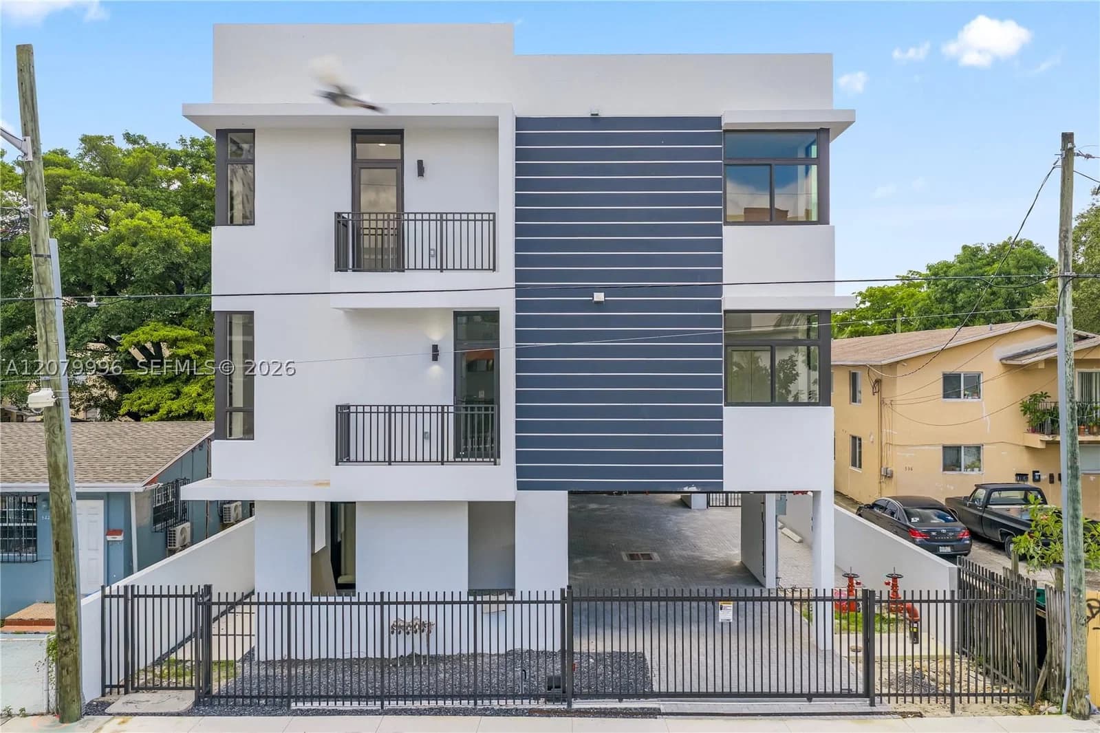 3+1 Townhouse — 526 2nd St #1, Miami, FL 33130