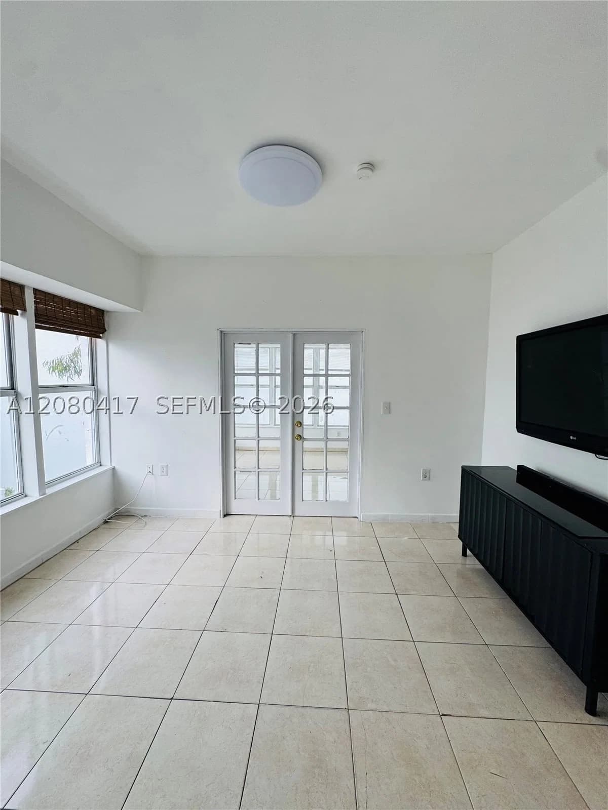2-bedroom Apartment — 227 1st St #8, Miami Beach, FL 33139