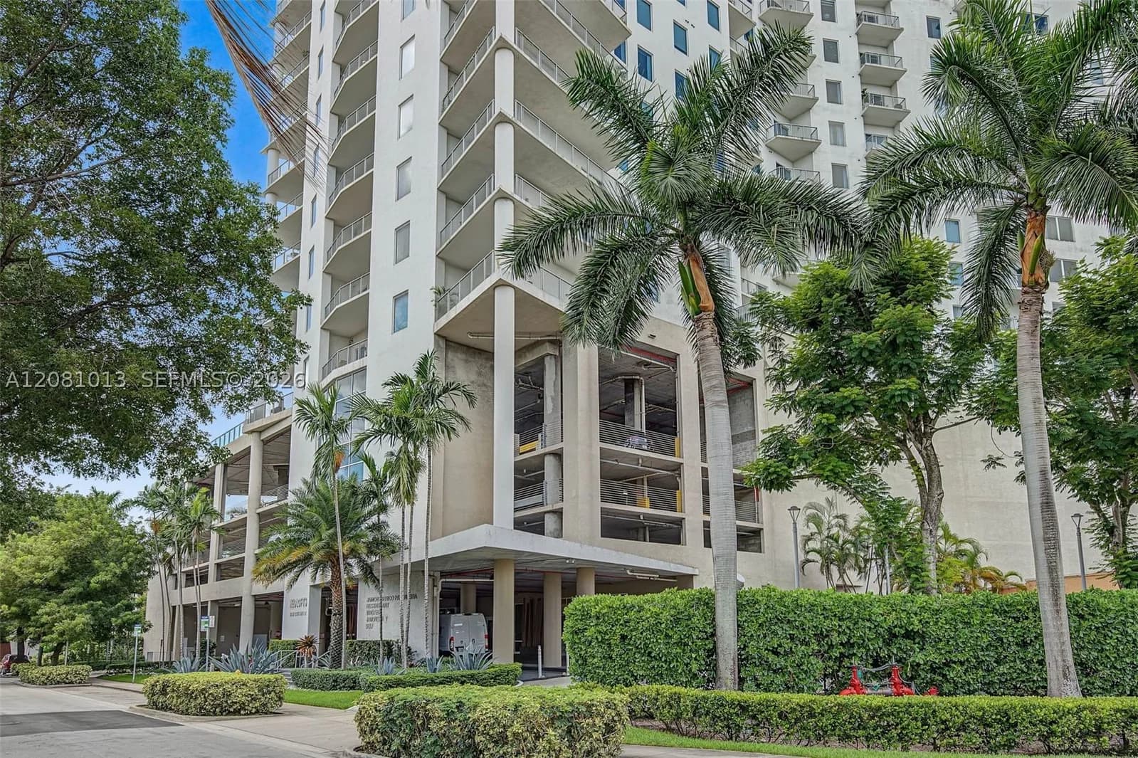 2-bedroom Condo — 10 South River Dr #1106, Miami, FL 33130