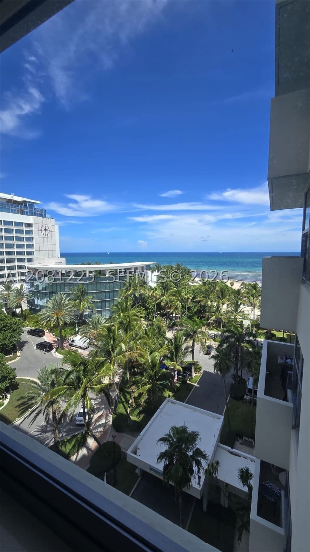 1-bedroom Condo — 2899 Collins Ave #1005, Miami Beach, FL 33140