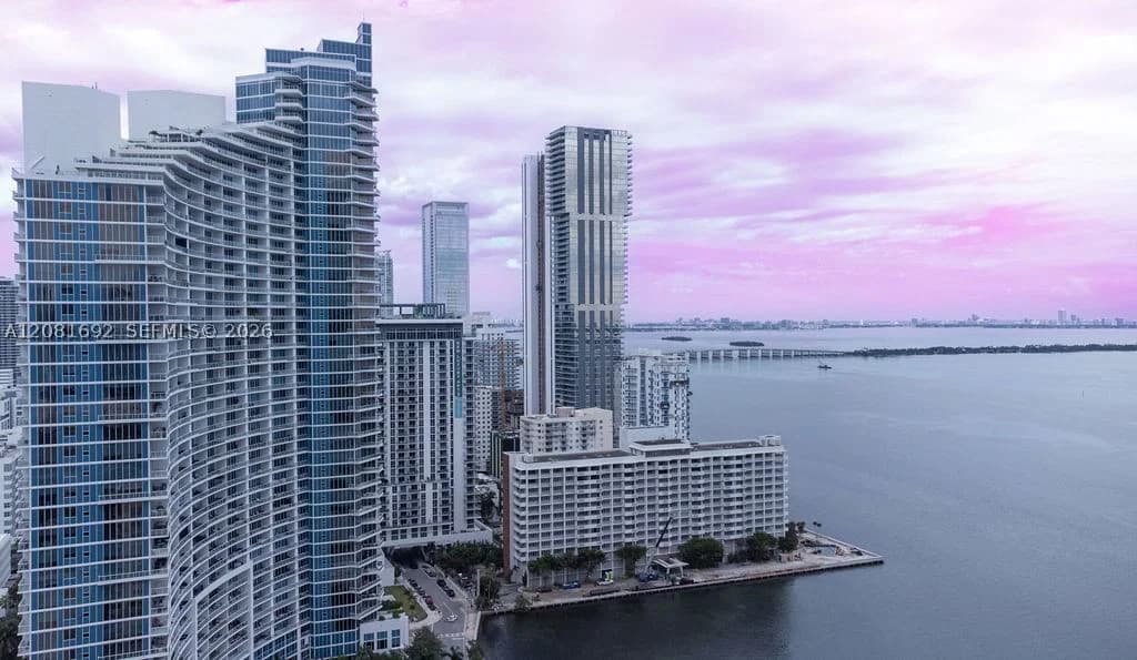 2-bedroom Condo — 1900 Bayshore Dr #2018, Miami, FL 33132
