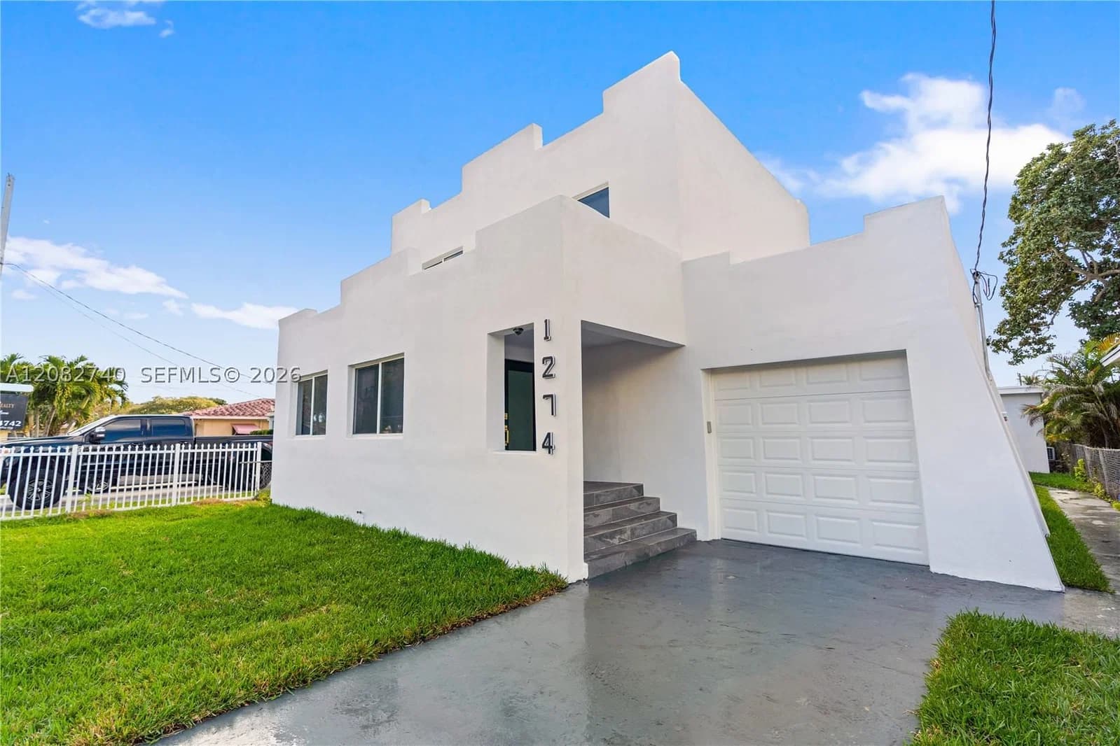 5+1 Müstakil ev — 1274 55th Ter, Miami, FL 33142