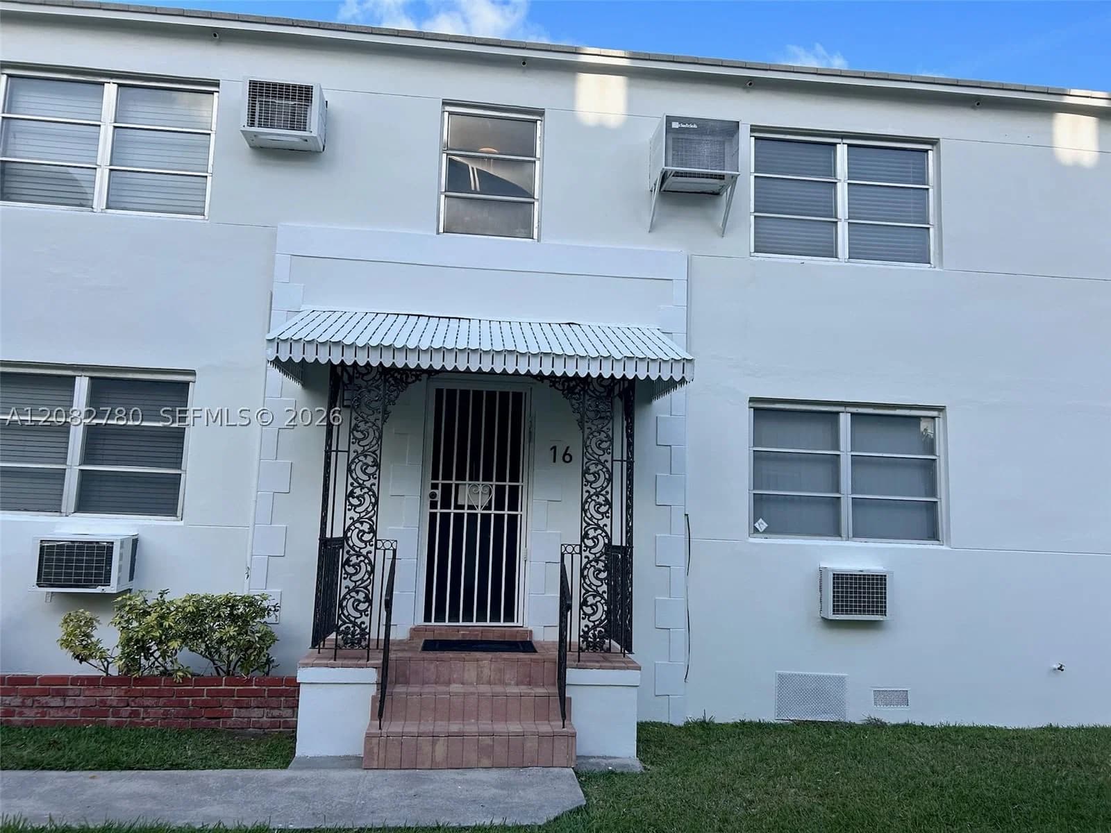 2+1 Condo — 16 Santillane Ave #4, Coral Gables, FL 33134