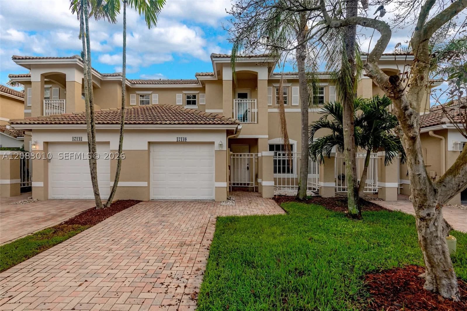 3-bedroom Townhouse — 17139 23rd St, Pembroke Pines, FL 33028