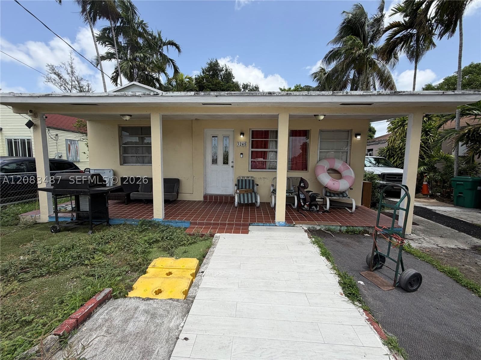 Dubleks — 3245 34th St, Miami, FL 33142