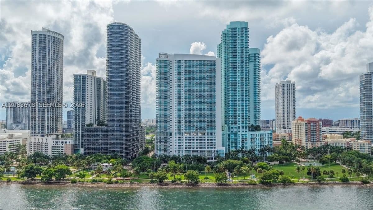 1800 Club Condo, Downtown Miami