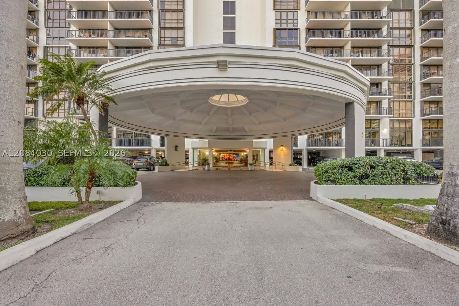 2-bedroom Condo — 1450 Brickell Bay Dr #511, Miami, FL 33131