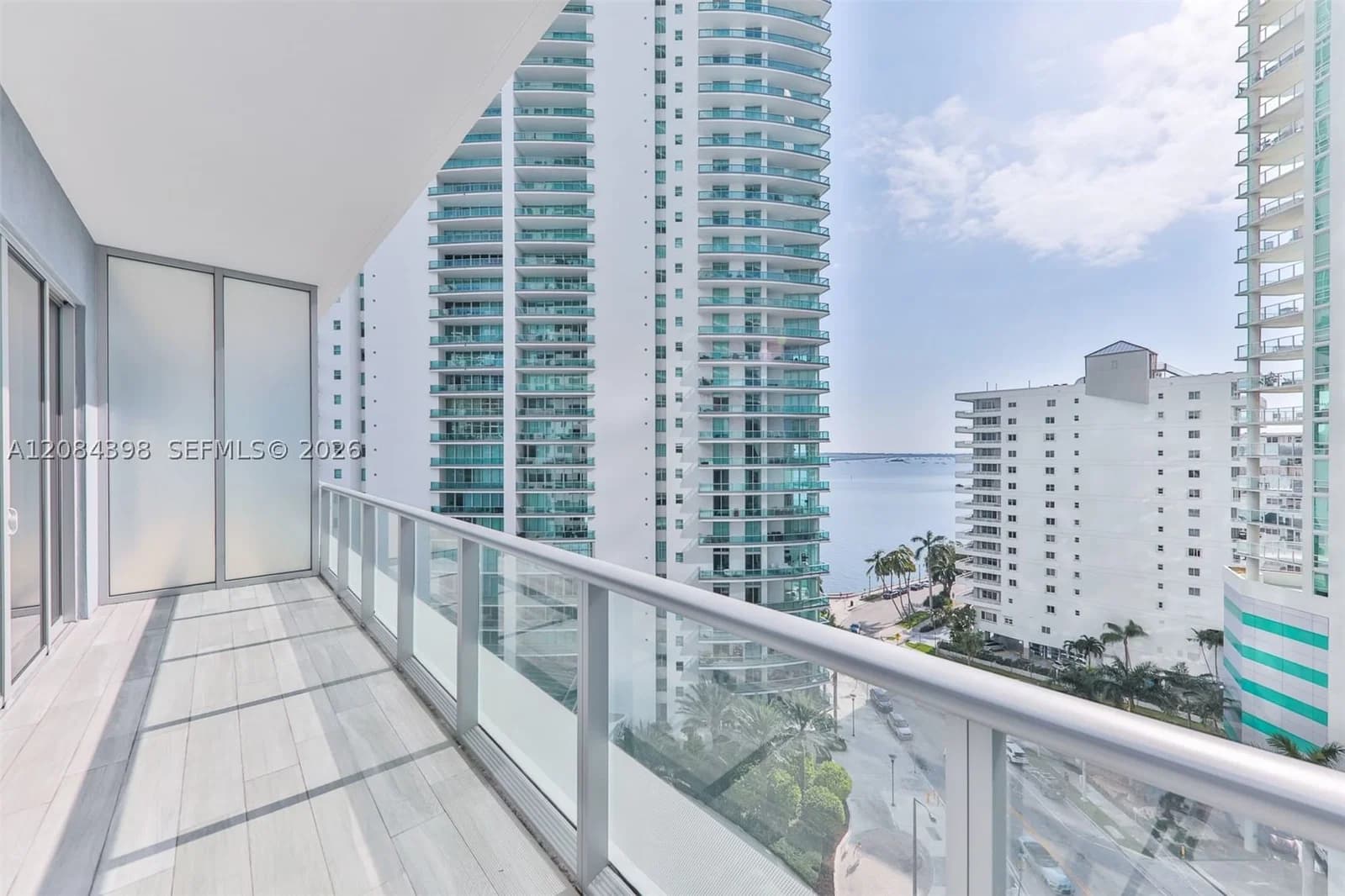 1-bedroom Condo — 1300 Brickell Bay Dr #1206, Miami, FL 33131