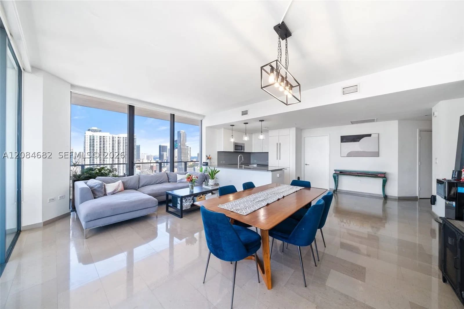 3+1 Condo — 88 7th St #2312, Miami, FL 33130