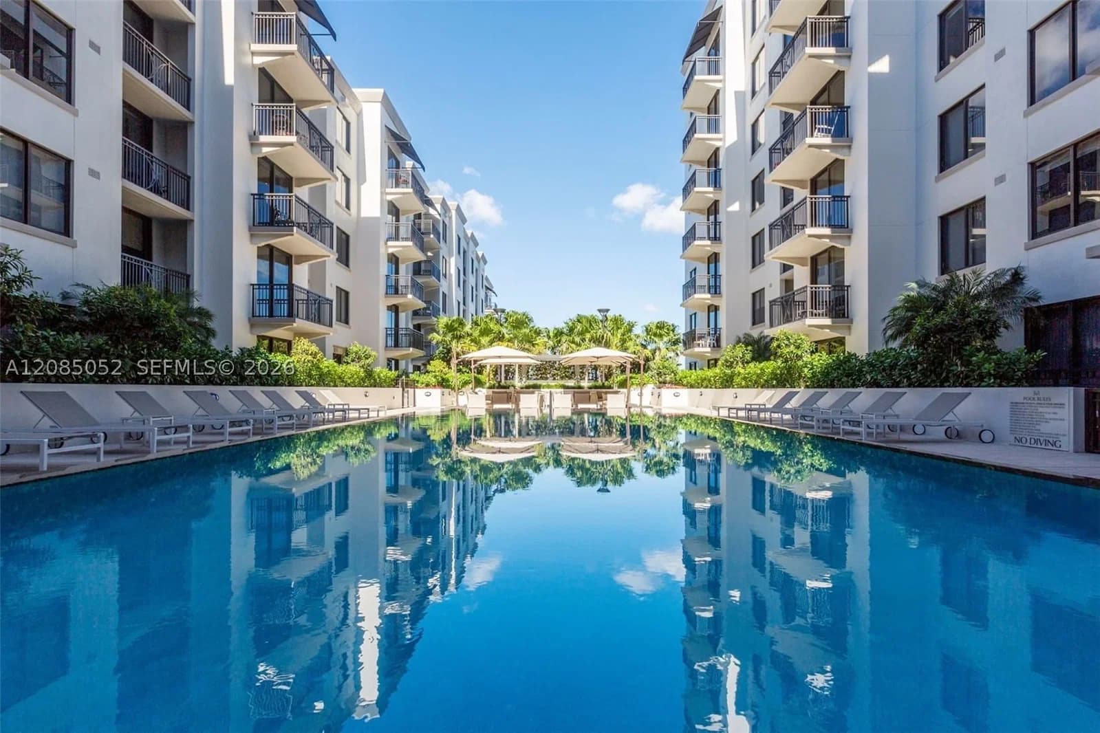 2+1 Condo — 301 Altara Ave #813, Coral Gables, FL 33146