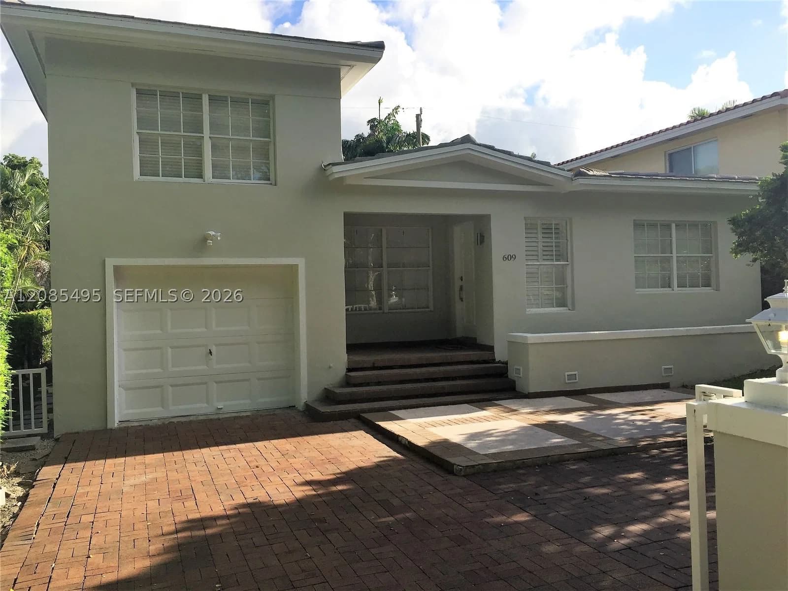 3+1 Müstakil ev — 609 Puerta Ave, Coral Gables, FL 33143