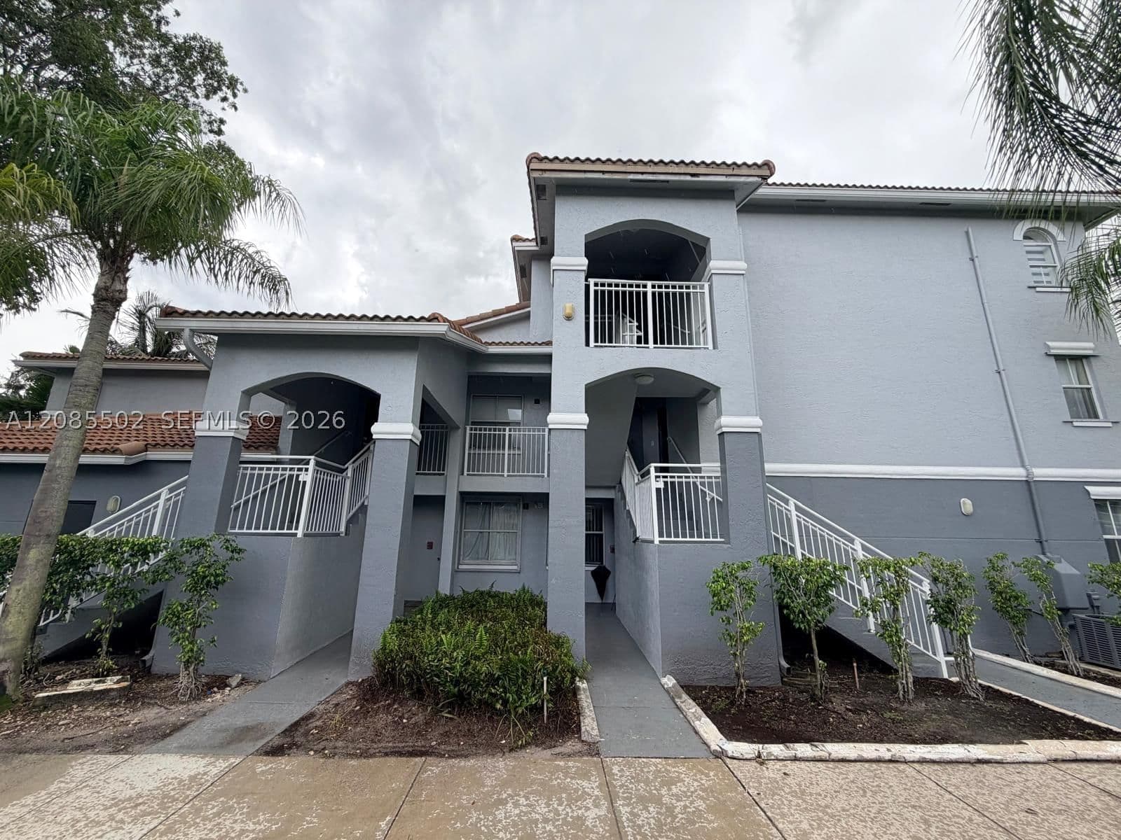 3+1 Condo — 9645 1st Ct #1-110, Pembroke Pines, FL 33024