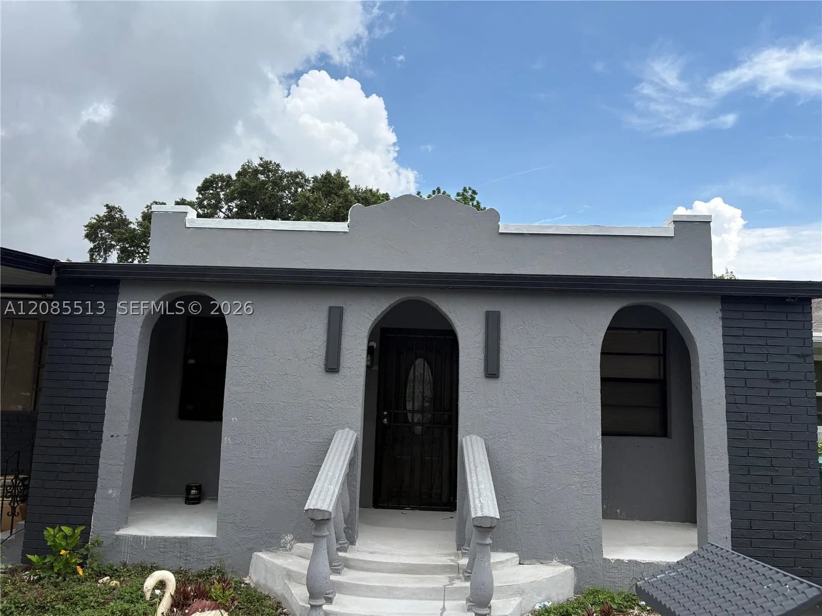 3+1 Müstakil ev — 1853 47th St, Miami, FL 33142