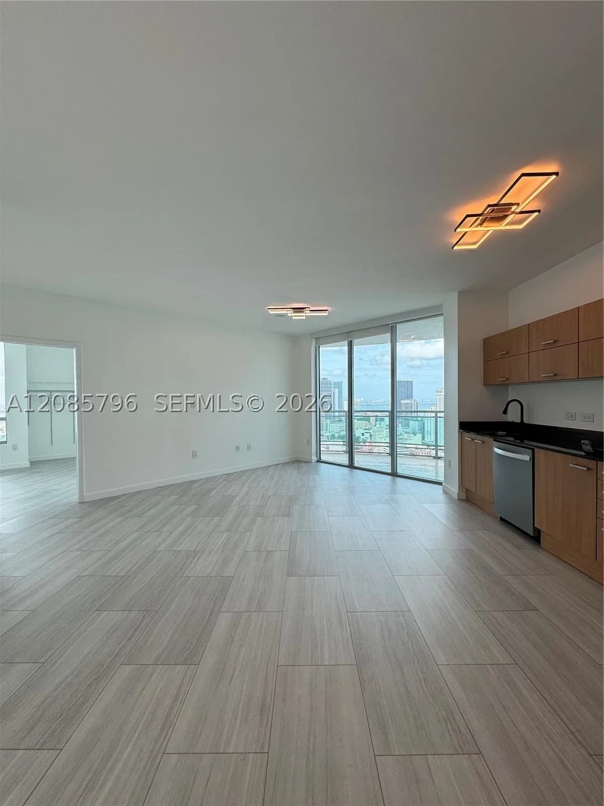 2+1 Condo — 350 Miami Ave #3913, Miami, FL 33130