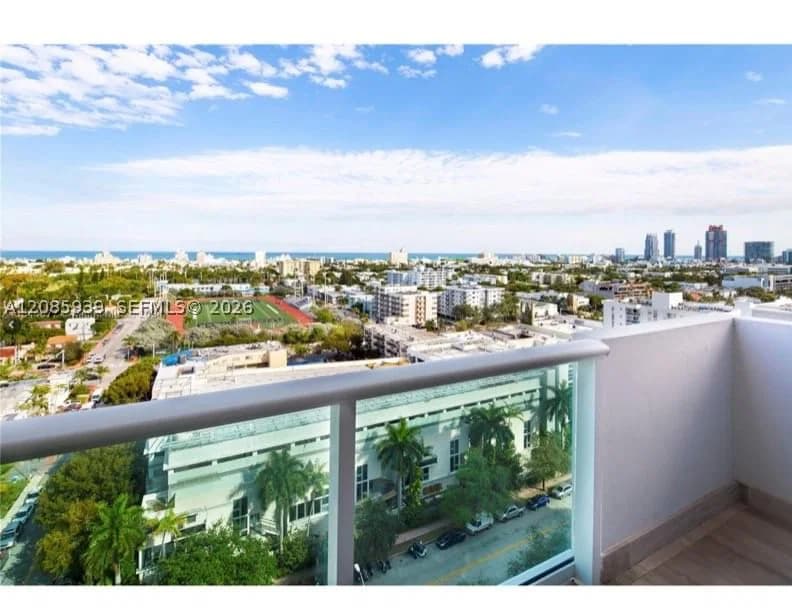 1+1 Condo — 1200 West Ave #907, Miami Beach, FL 33139