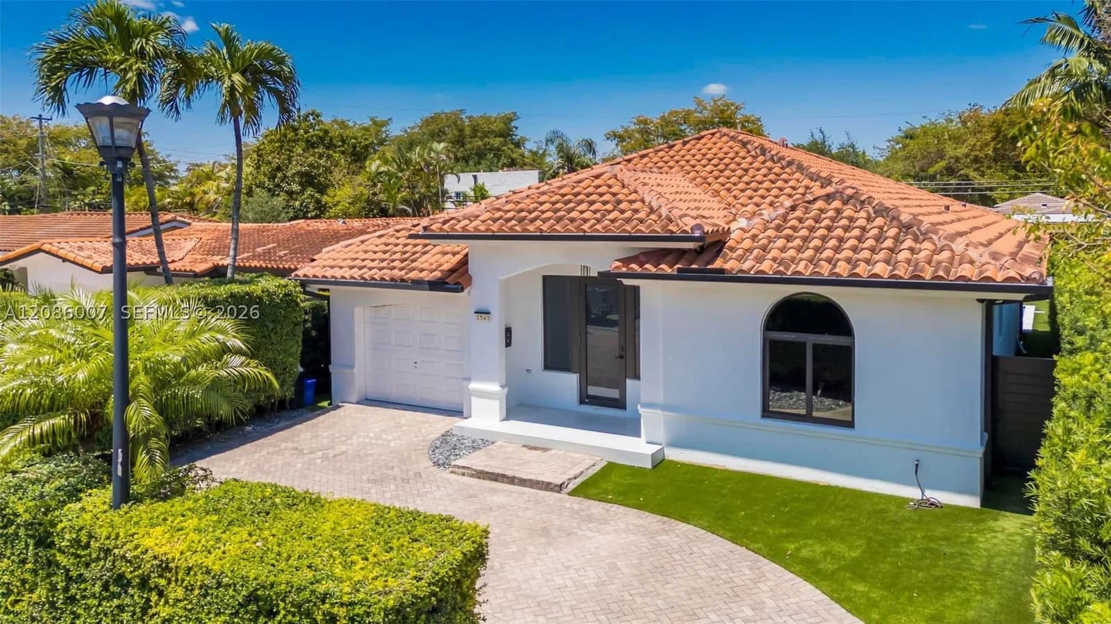 4+1 Müstakil ev — 1543 Bird Rd #-, Coral Gables, FL 33146
