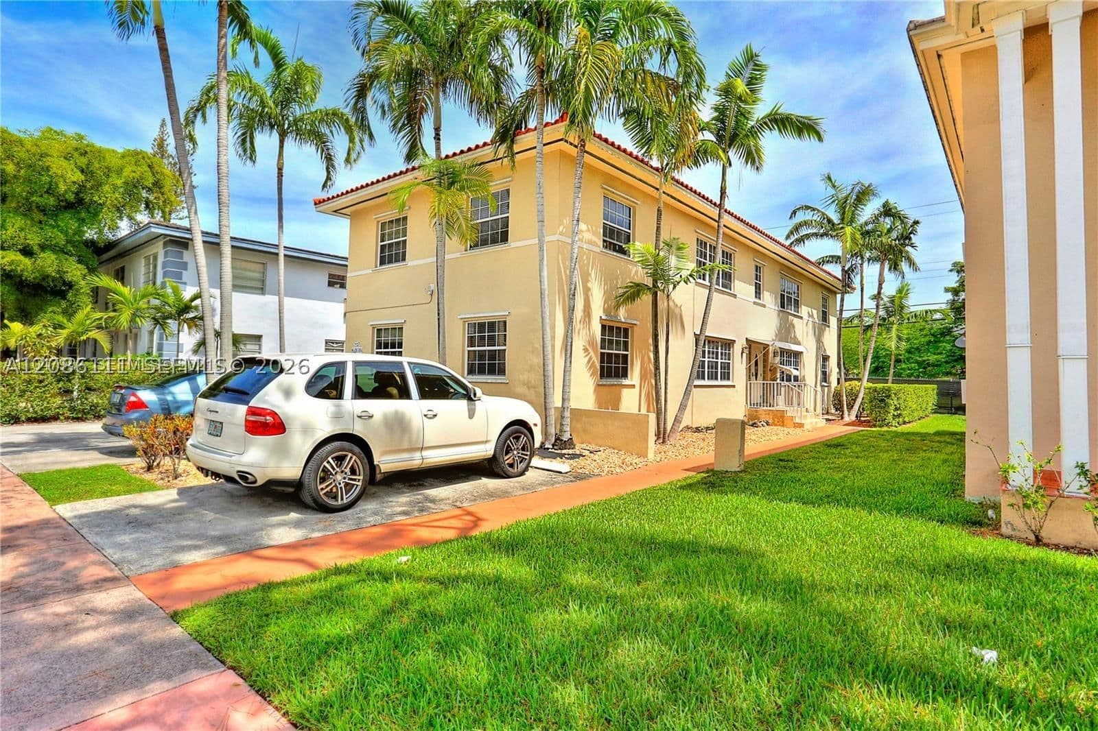 2+1 Daire — 237 Madeira Ave #4, Coral Gables, FL 33134