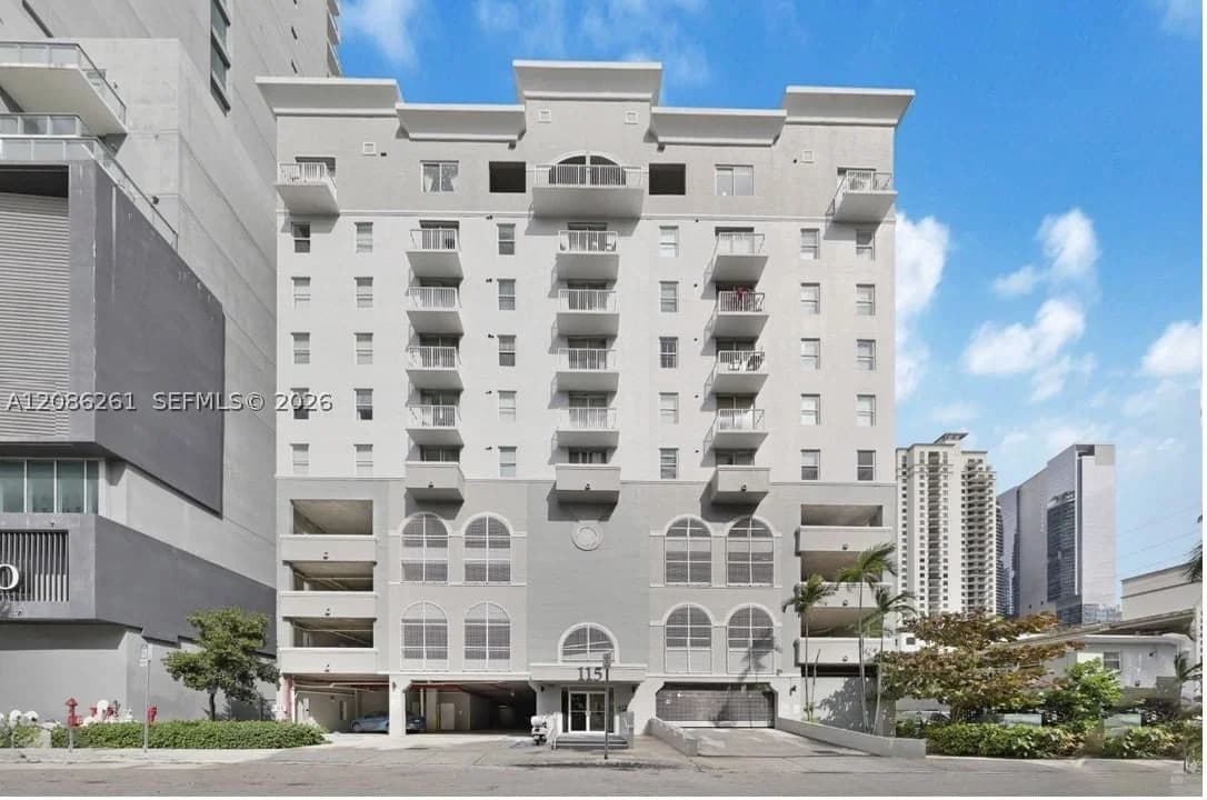 1+1 Daire — 115 11th St #704, Miami, FL 33130