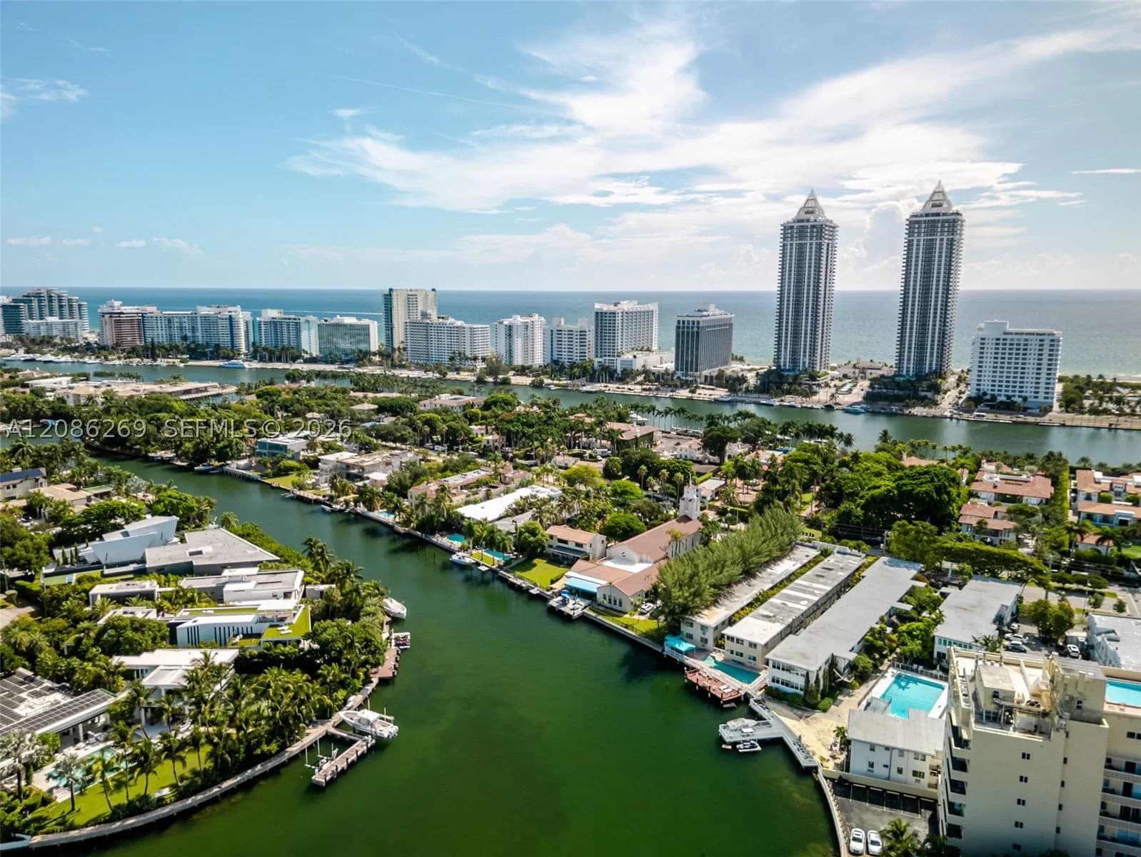 1+1 Kooperatif — 4740 Pine Tree Dr #20, Miami Beach, FL 33140