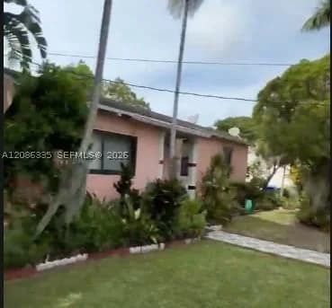 3+1 Müstakil ev — 1831 51st St, Miami, FL 33142