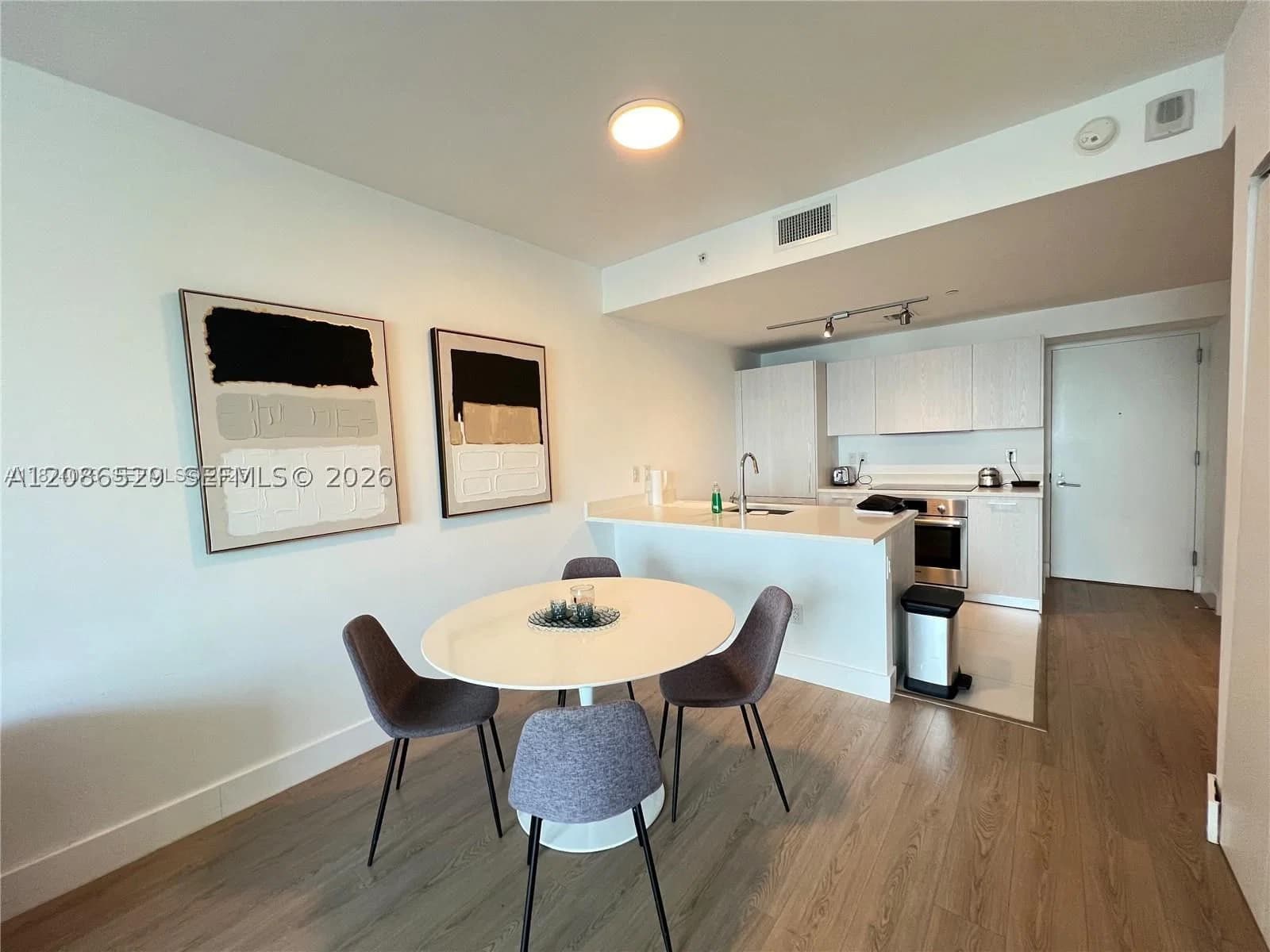 Paraiso Bayviews Condo, Edgewater