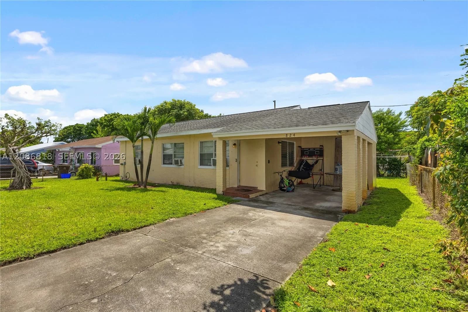 3+1 Müstakil ev — 824 44th St, West Palm Beach, FL 33407
