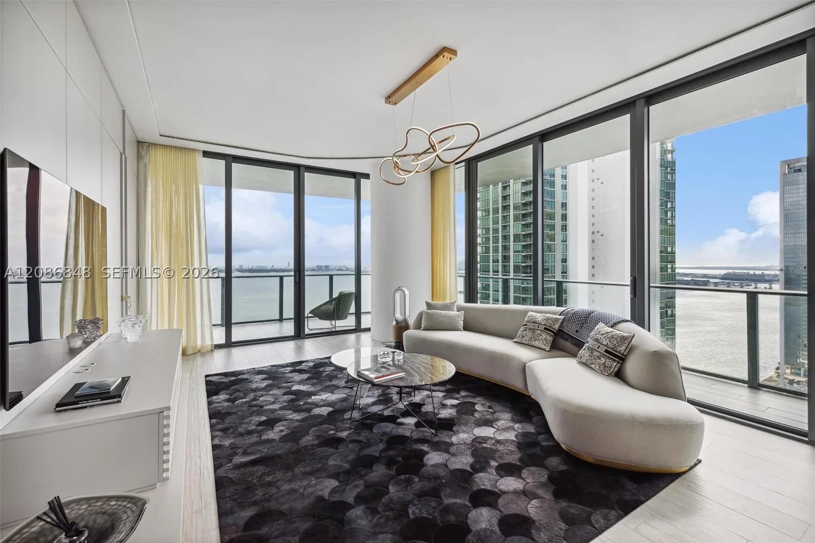 4+1 Condo — 480 31st St #3501, Miami, FL 33137