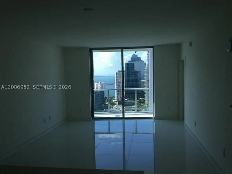 1+1 Condo — 1100 MIAMI AV #3302, Miami, FL 33130