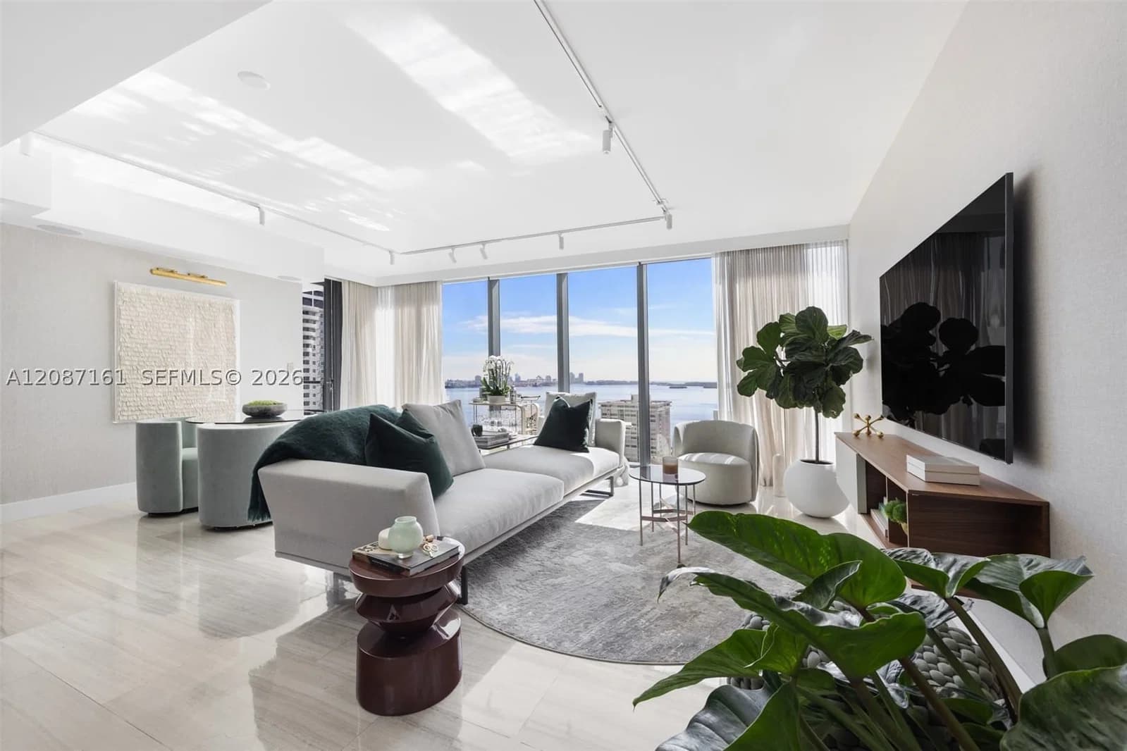 2+1 Condo — 1451 Brickell Ave #1901, Miami, FL 33131