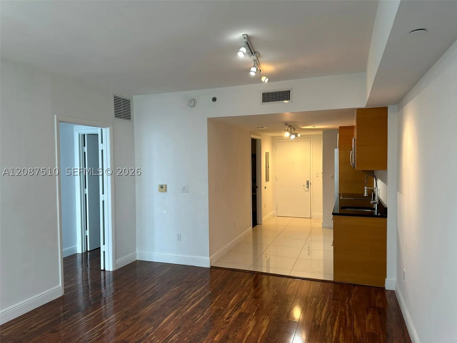 1+1 Daire — 465 Brickell Ave #3404, Miami, FL 33131