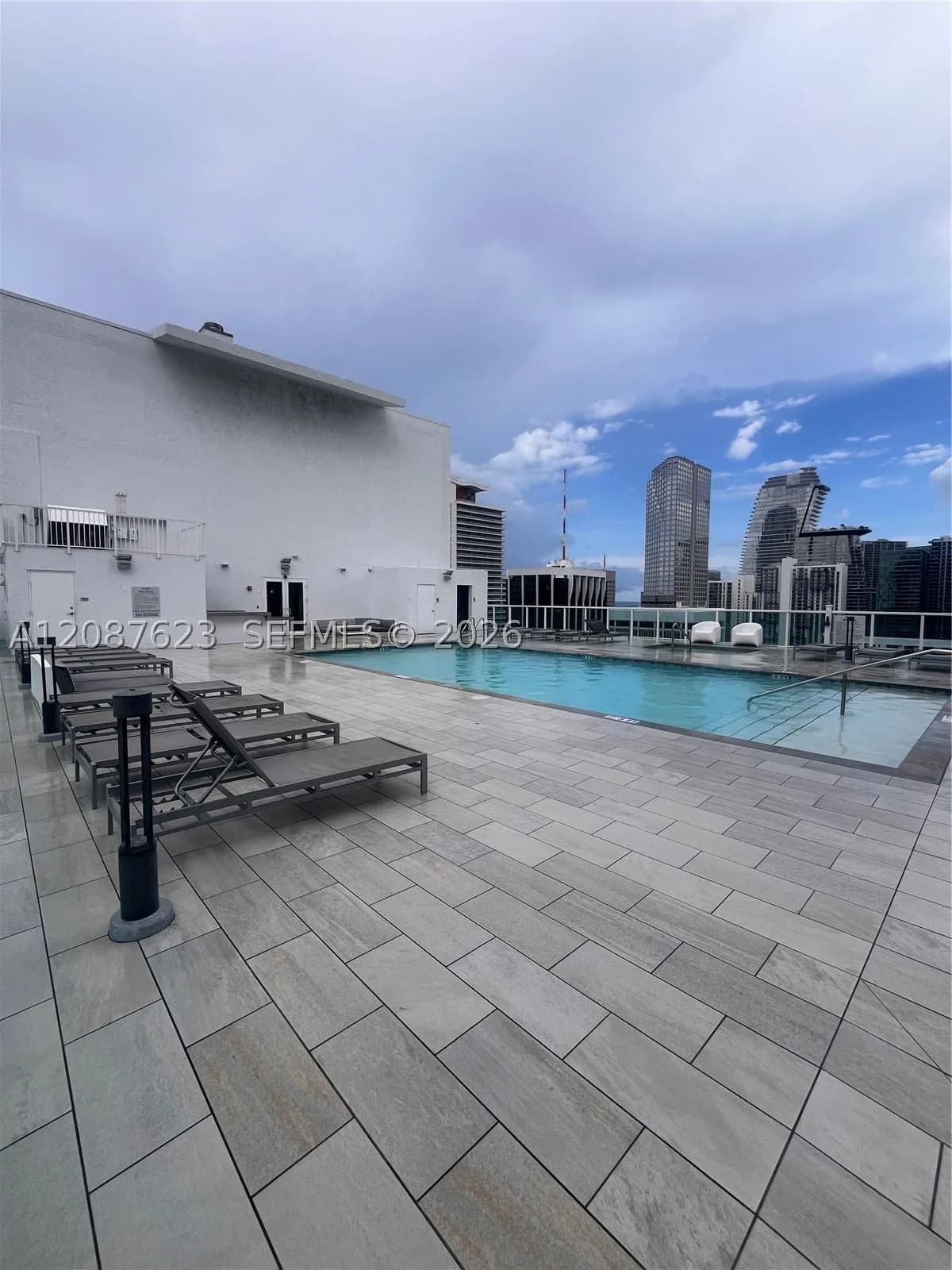 THE LOFT DOWNTOWN II COND — ilan fotoğrafı